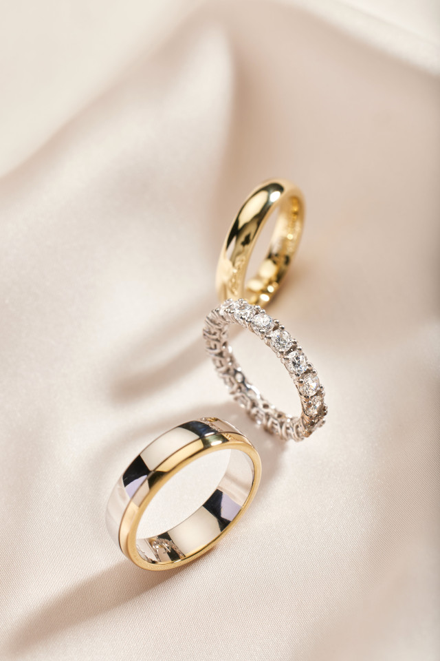 Drei verschiedene Ringe mit Labor Diamanten