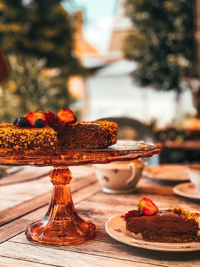 Kleiner Kuchen auf Etagere