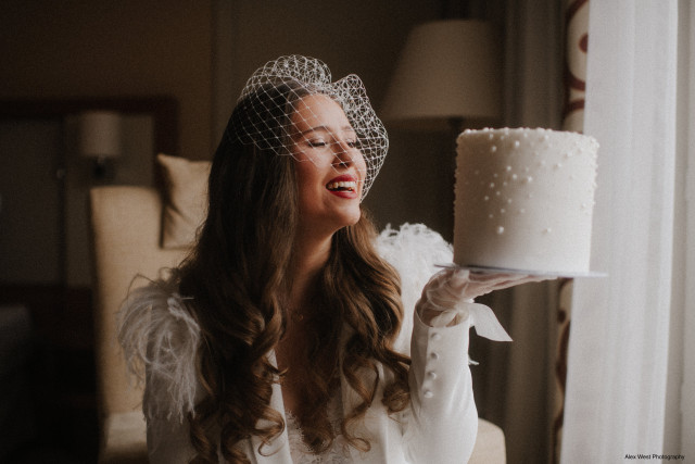 Hochzeitstorte mit Perlen