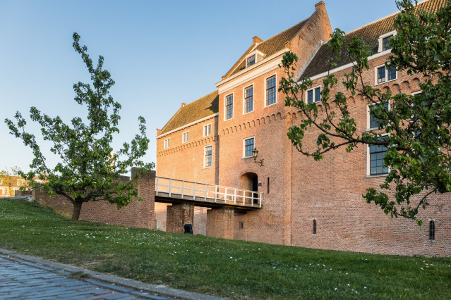 buitenaanzicht kasteel woerden