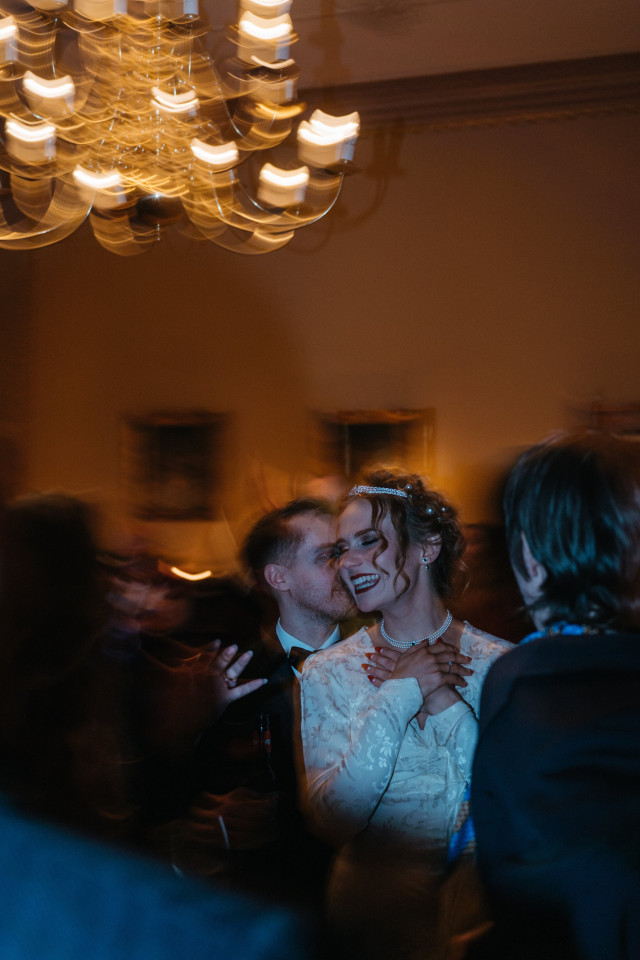 Festejo y novios.