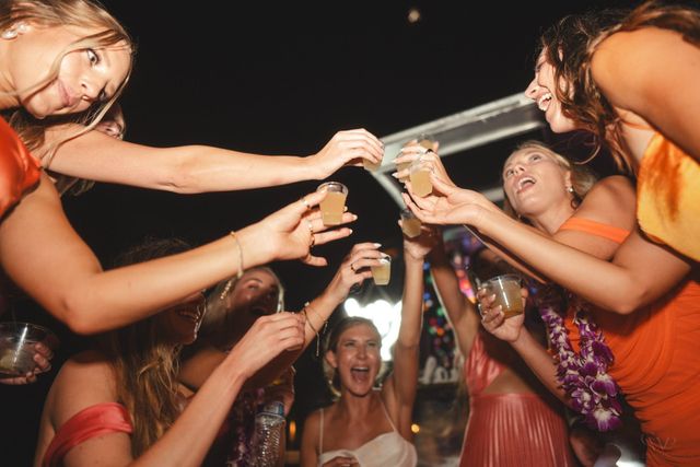 vrouwen feesten bachelorette