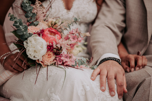 betekenis van bloemen bruidsboeket met roze bloemen