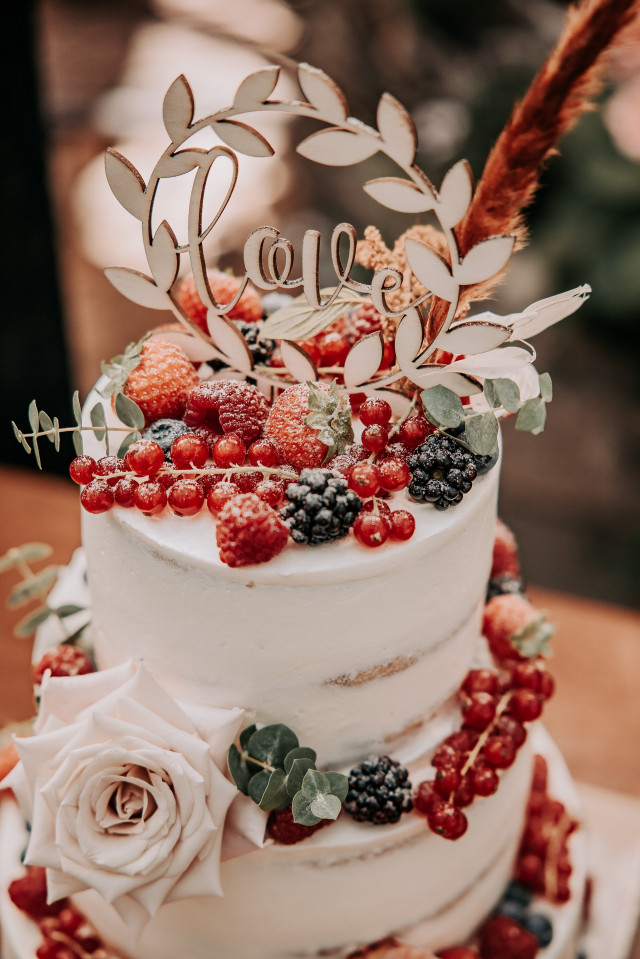 Hochzeitstorte mit Früchten