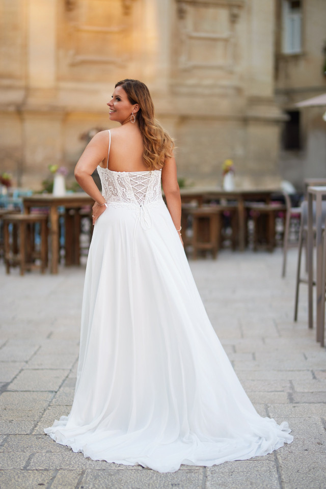 Miss Emily - 24305