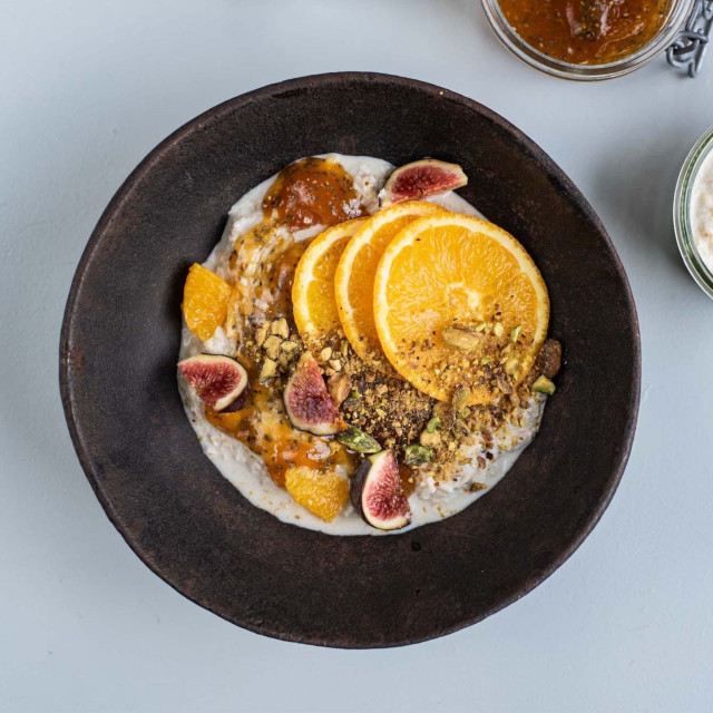 Overnight oats met sinaasappel en abrikoos