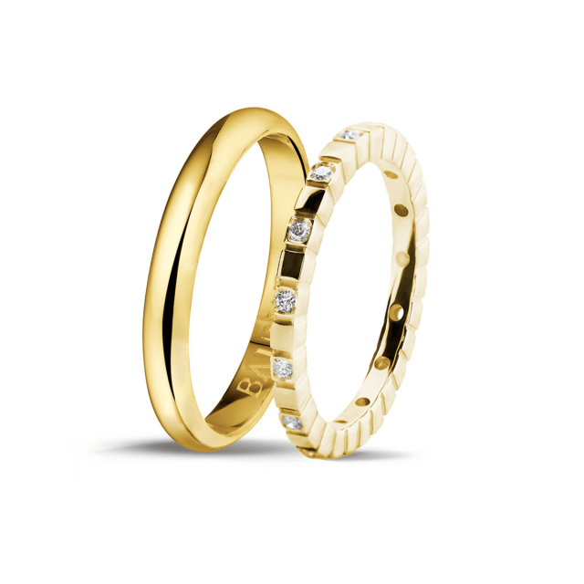 twee geelgouden trouwringen met diamanten