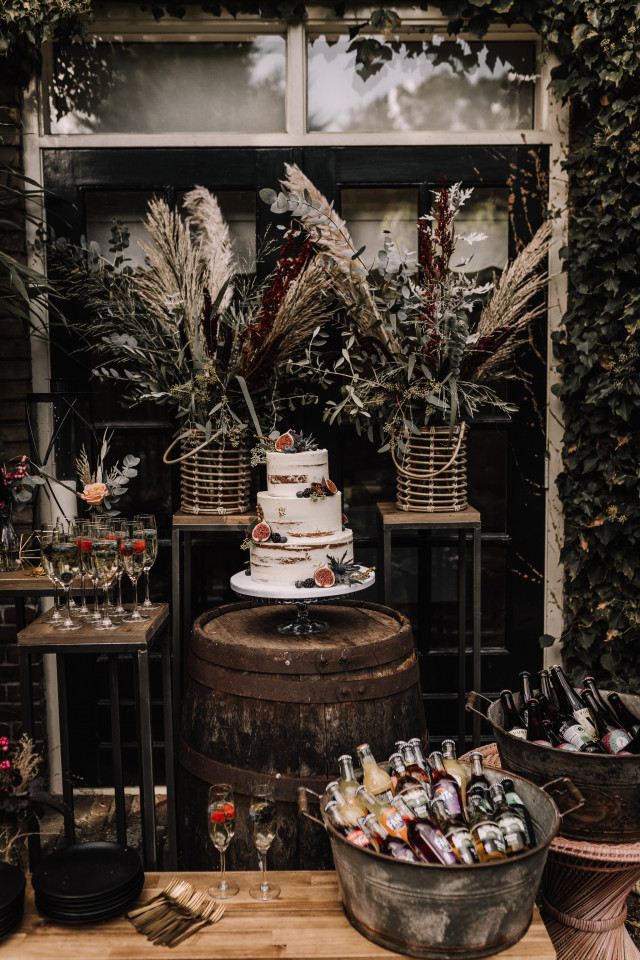 Hochzeitstorte mit Früchten