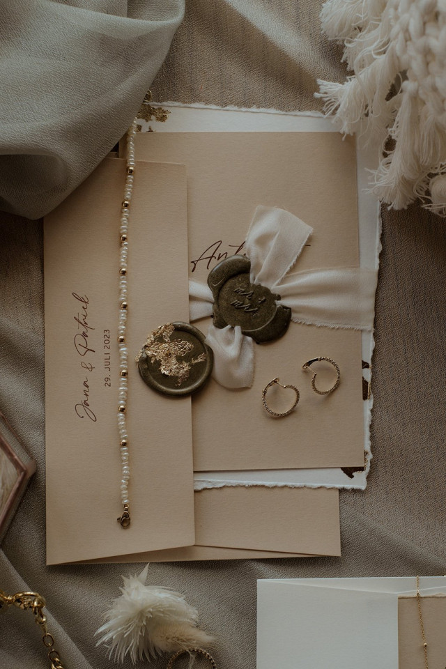 Hochzeitseinladung braun mit Siegel