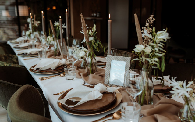 donkere gouden decoratie