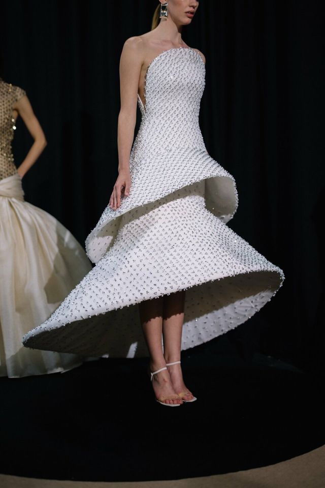 robe avec forme très spéciale d'Isabel Sanchis
