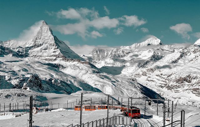 Verschneite Landschaft in den Schweizer Alpen