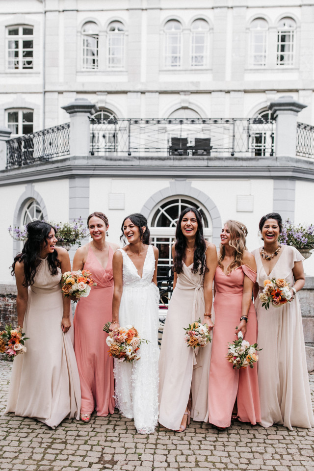 La sposa con tutti i parenti ed eventualmente le amiche più strette;