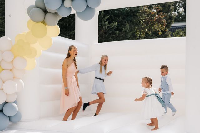 springkussen huren bruiloft