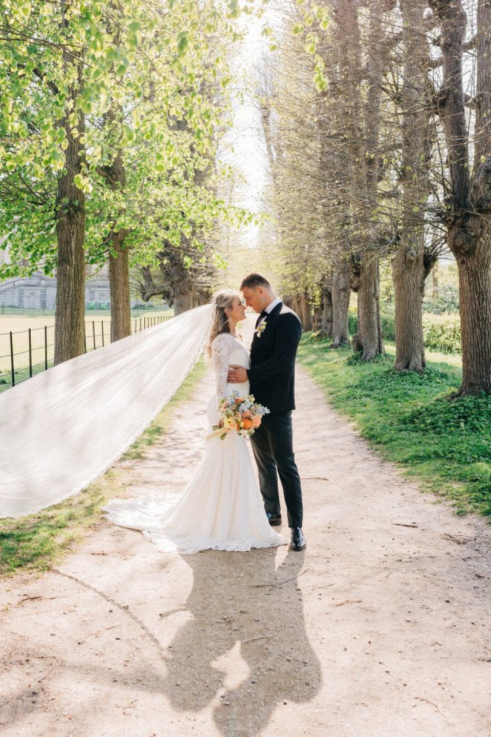 Trouwjurk van Peachful Bridal Boutique impressie 3