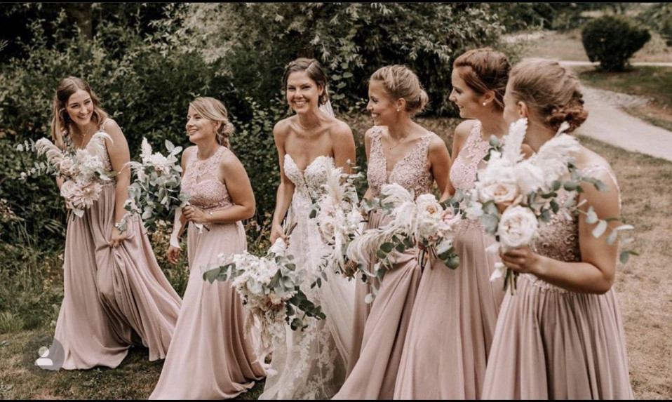 Bruidsmake-up door Brides &amp; Friends Agency impressie 3