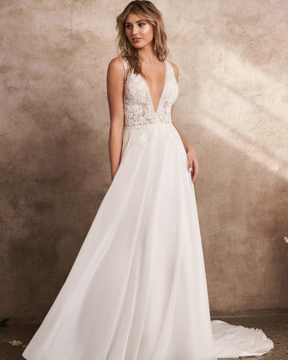 Trouwjurk van bride essentials details