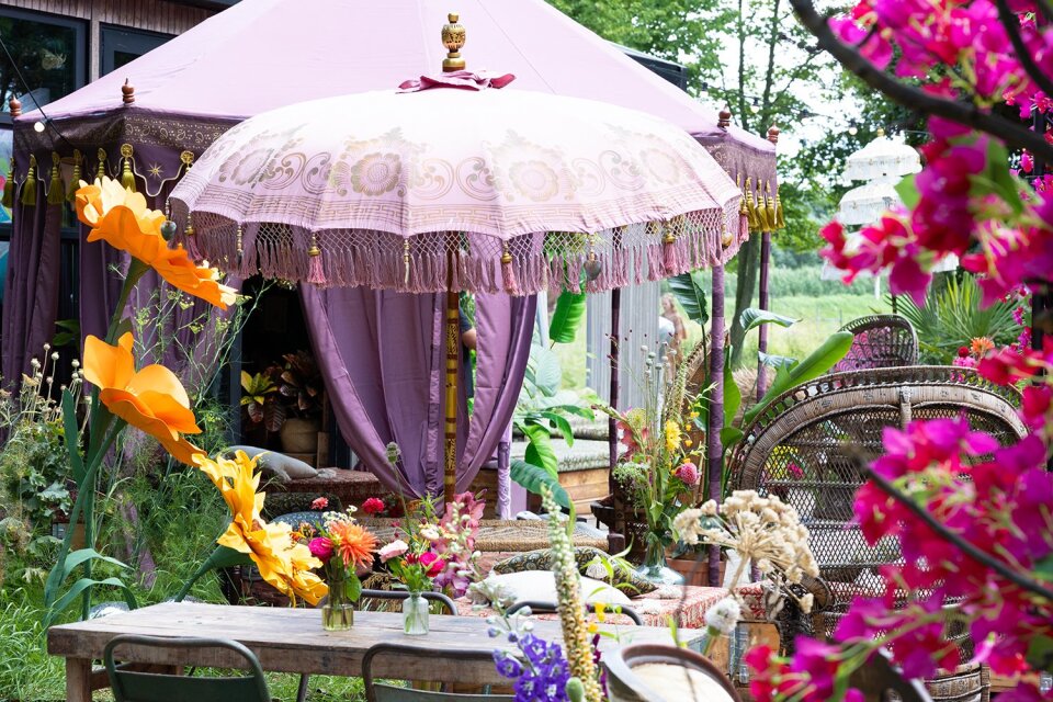 Decoratie regelen bij Hindi & Bindi