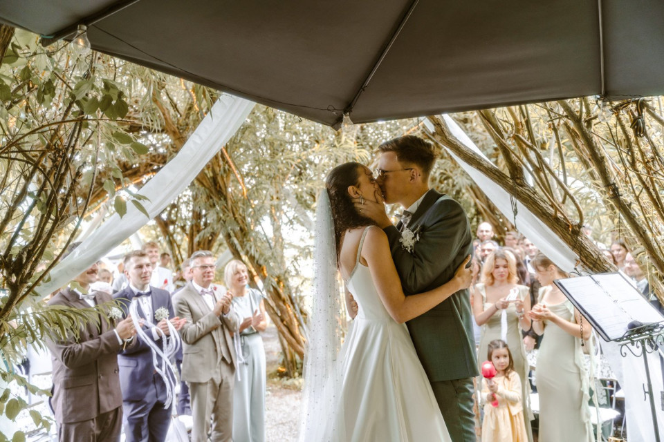 Trouwfotograaf Kira Loba | Moderne Familienfotografie, Paarshootings, Neugeborenenshooting | Hochzeitsfotograf Kassel & Deutschland overzicht