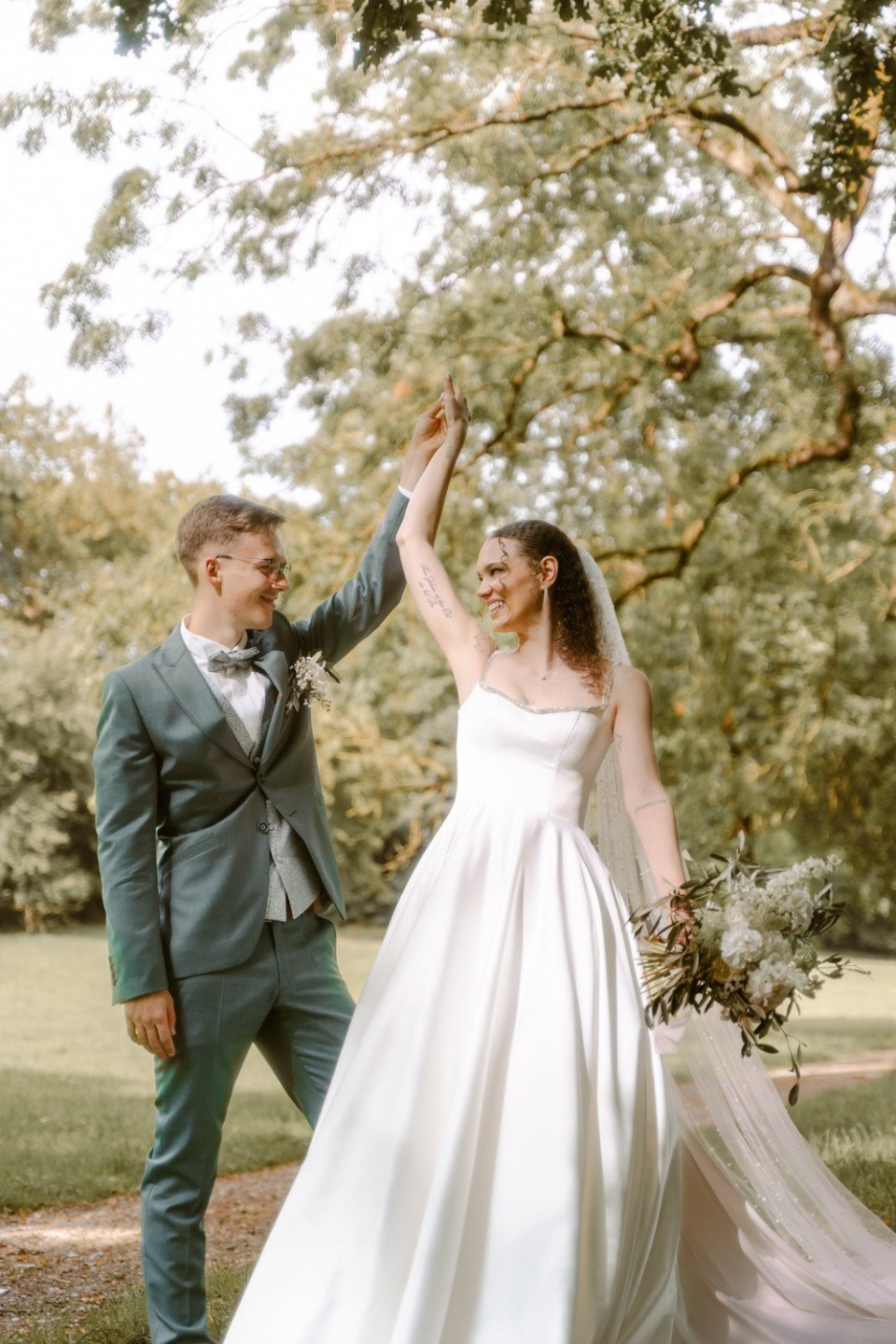 Kira Loba | Moderne Familienfotografie, Paarshootings, Neugeborenenshooting | Hochzeitsfotograf Kassel & Deutschland