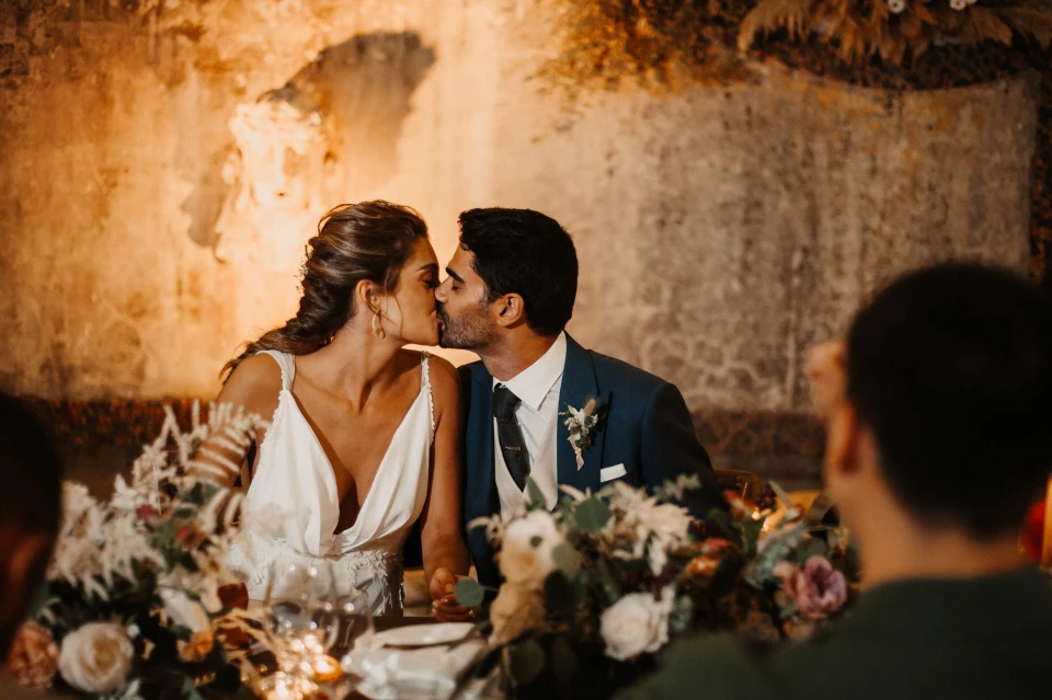 Poemas de amor cortos para iluminar tu boda