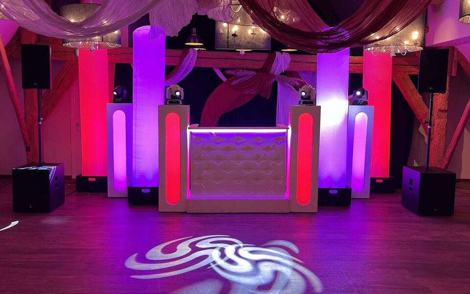 Muziek van Superfuif Dj’s and Entertainment overzicht