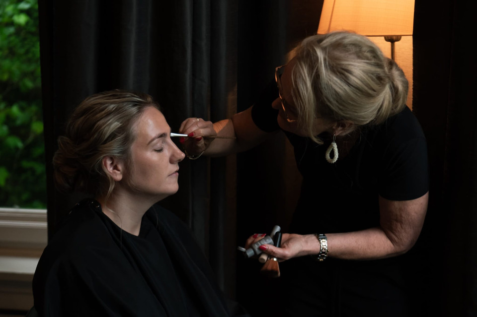 Bruidskapsel door Kapsalon Hairs Ahead impressie 2