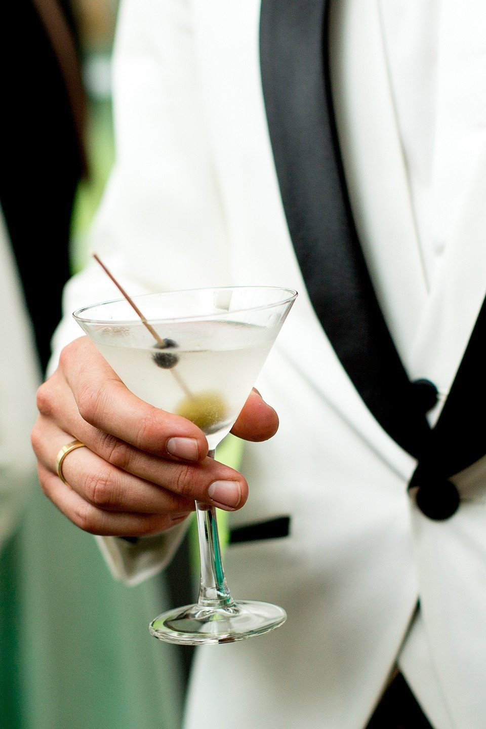 Signature Cocktail Ideas for Weddings: Custom Drinks Your Guests Will Remember