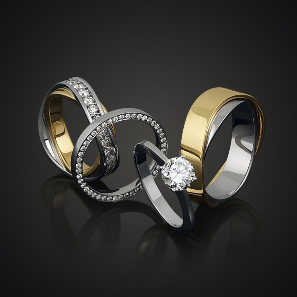 EN-26 - Uitgebreide trouwset in het goud en zilver en met diamantjes