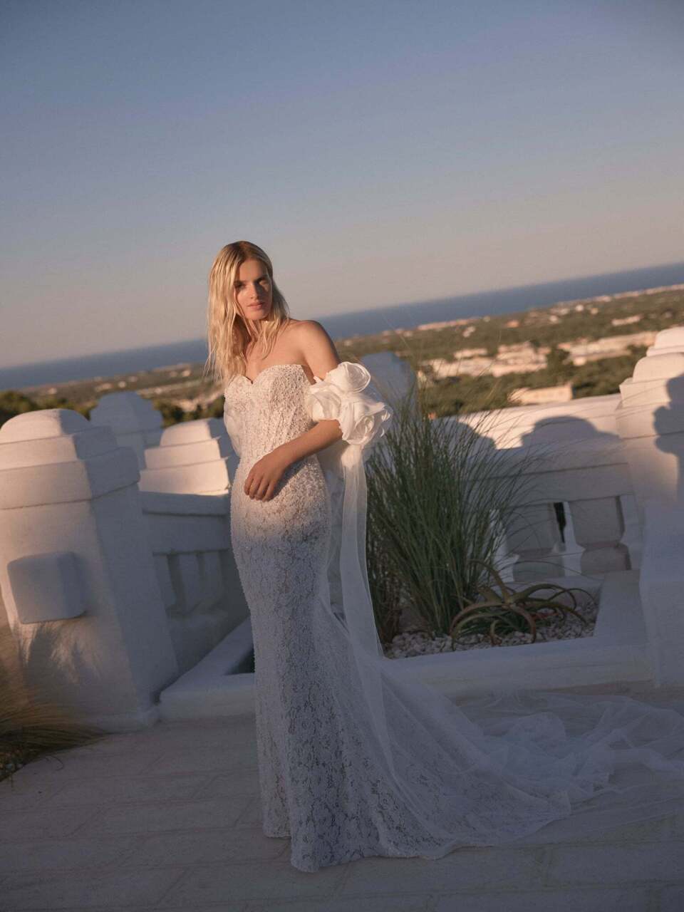 Luriane - Lavish