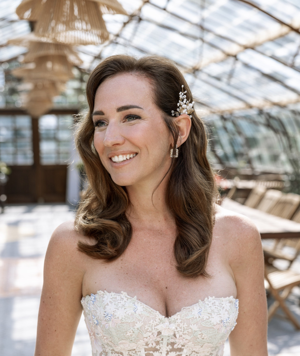 Bruidskapsel door Ici Jolie Bruidsstyling details