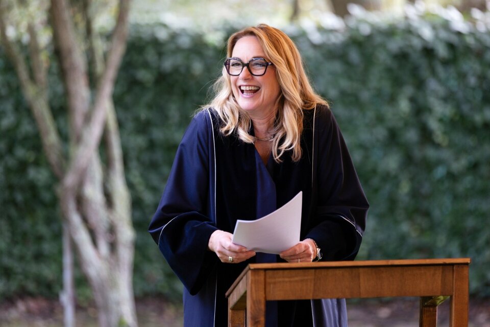 Trouwambtenaar Leona Boomstra details