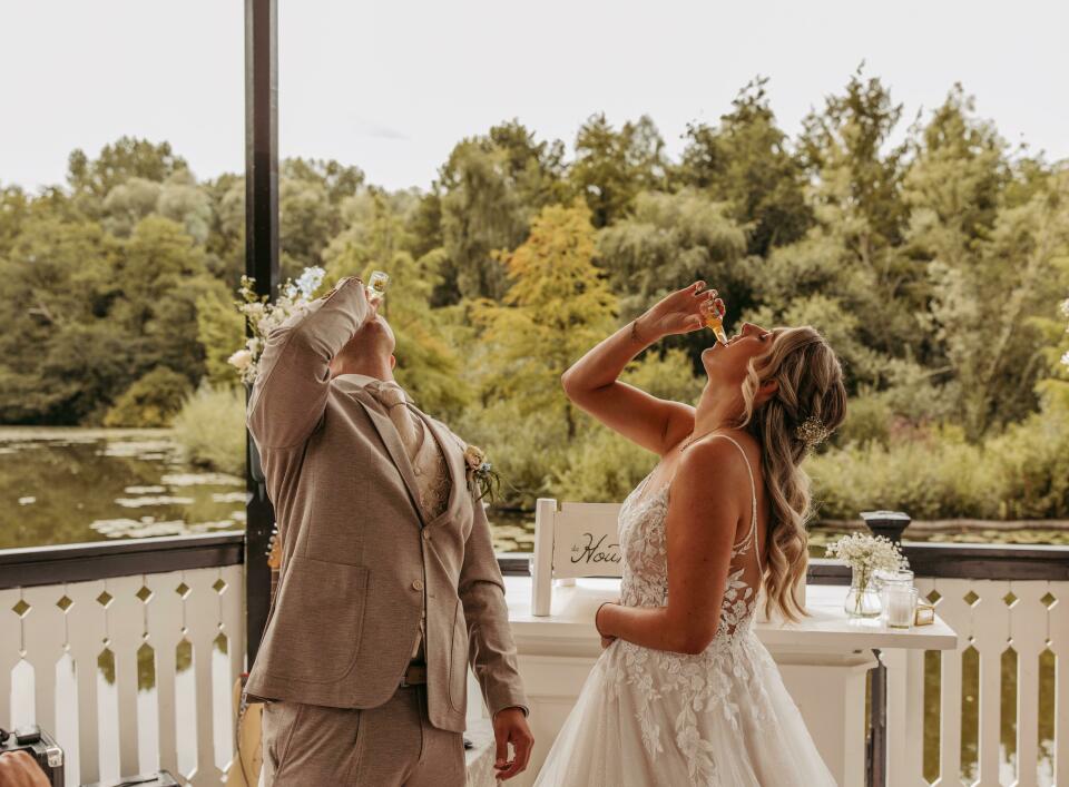 Trouwambtenaar Lets Embrace impressie