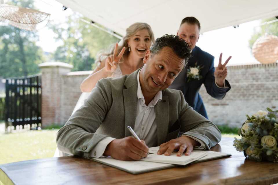 Trouwen met trouwambtenaar Trouwambtenaar Sven