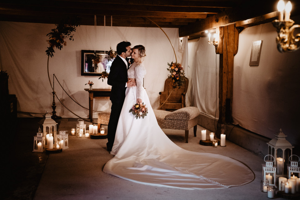 Trouwjurk van Charmed Weddings details