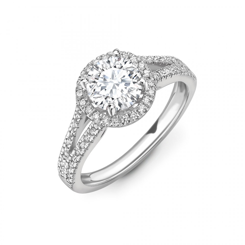 een diamanten verlovingsring met een halo zetting
