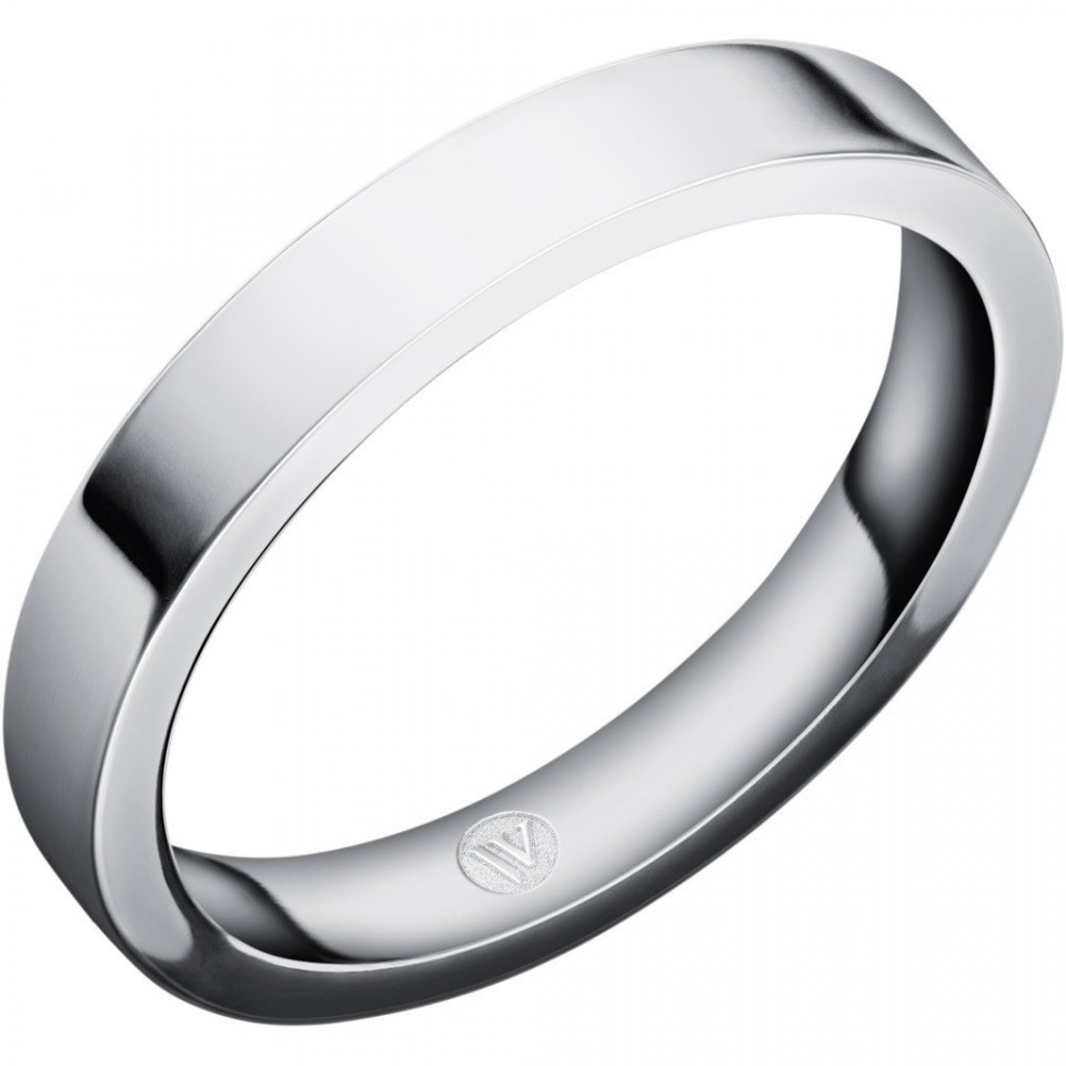 een eenvoudige witgouden trouwring met een gepolijste afwerking