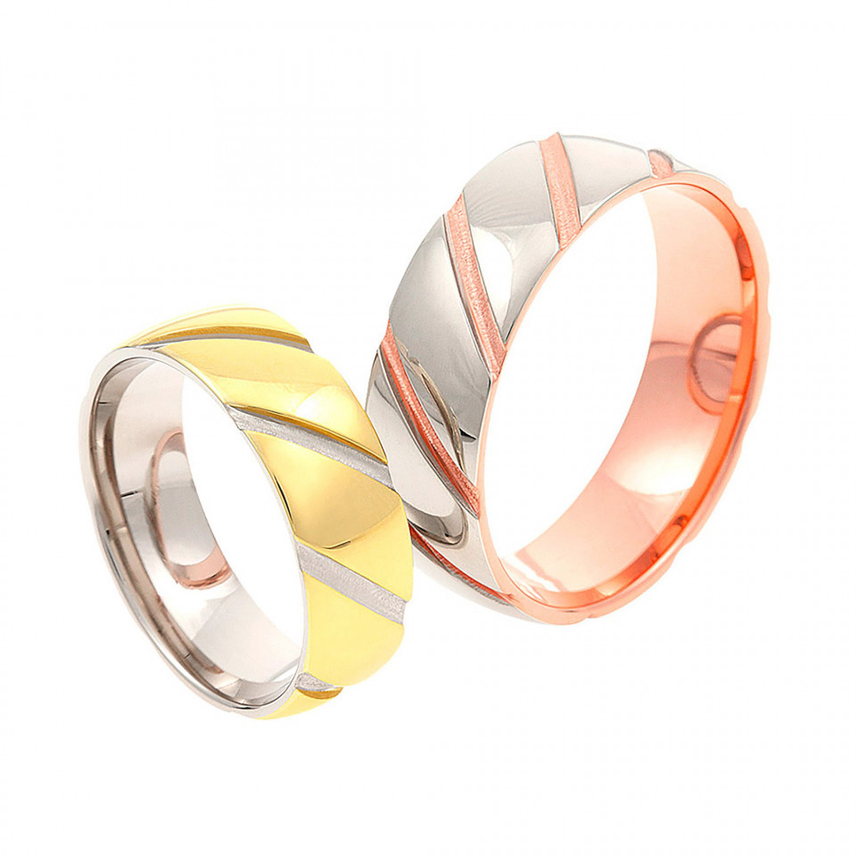 twee ringen met gouden en zilveren banden