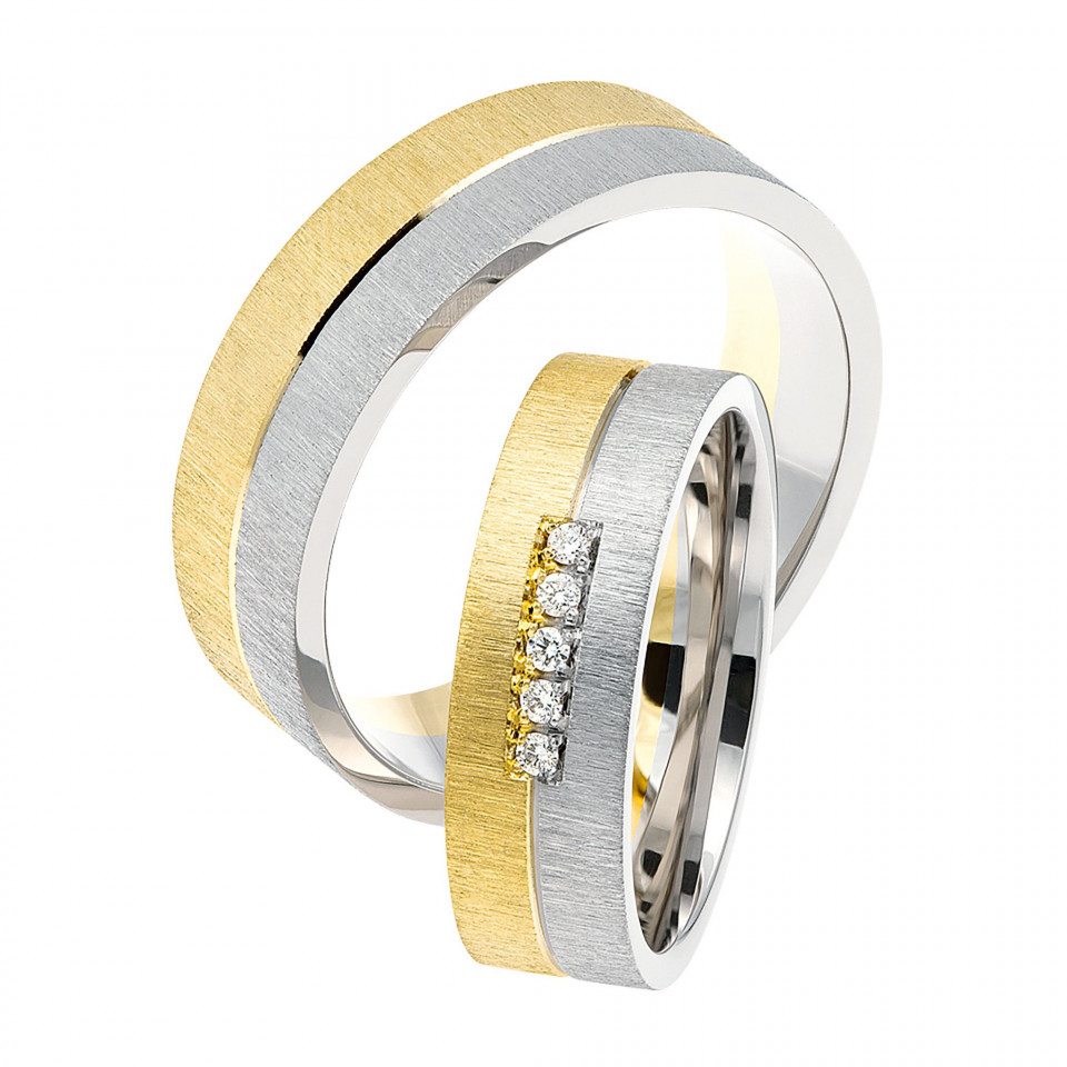 twee trouwringen met geel en witgoud