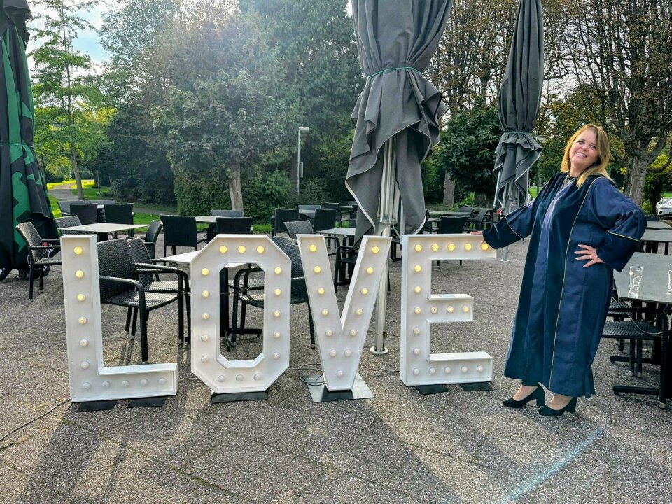 Trouwambtenaar Ca-ring Wedding Ceremonies details