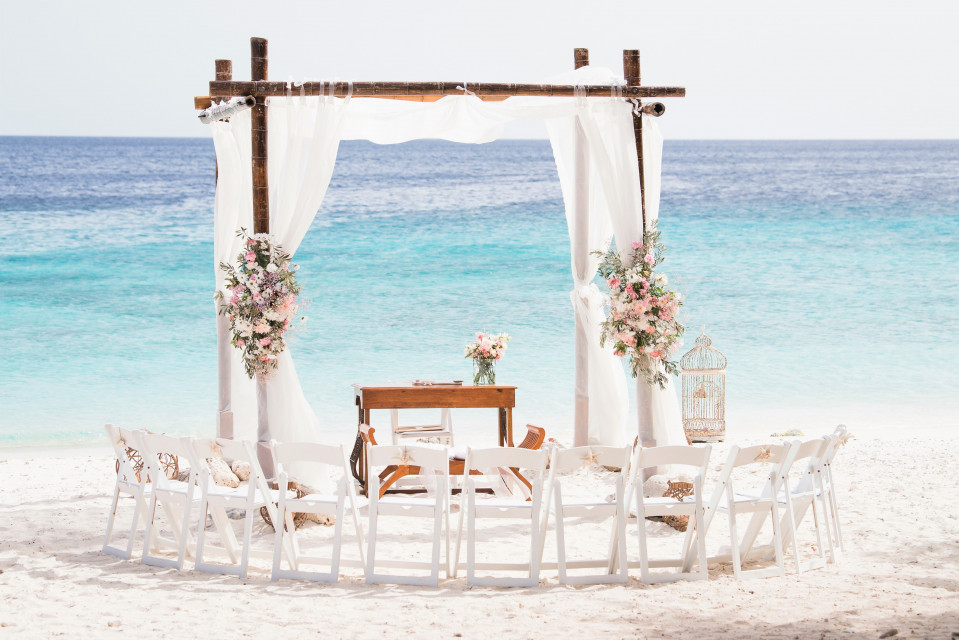 Buitenlandse bruiloft via BanKasa Dream Weddings Curacao details