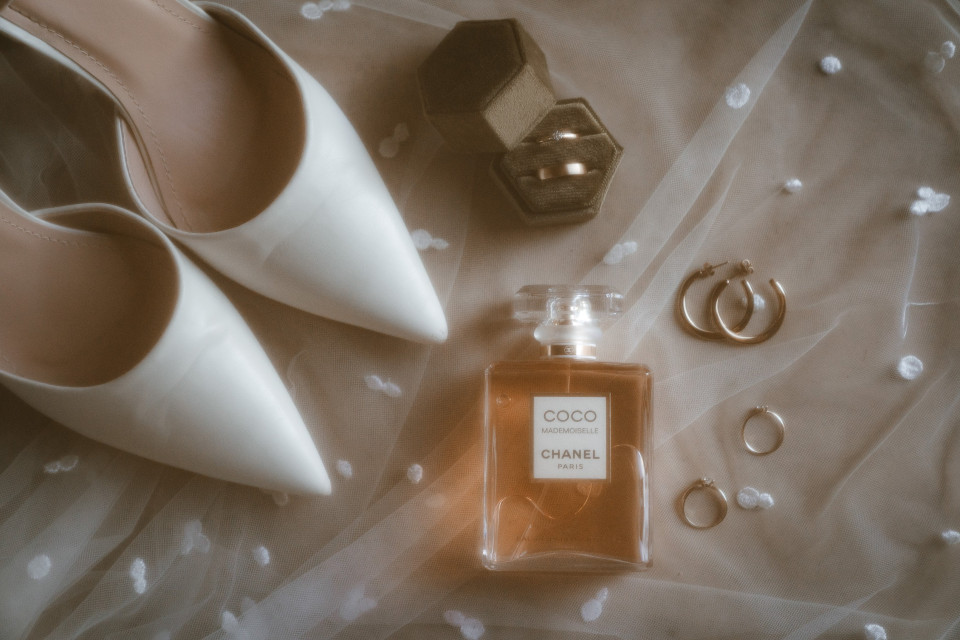 Gouden bruidsaccessoires