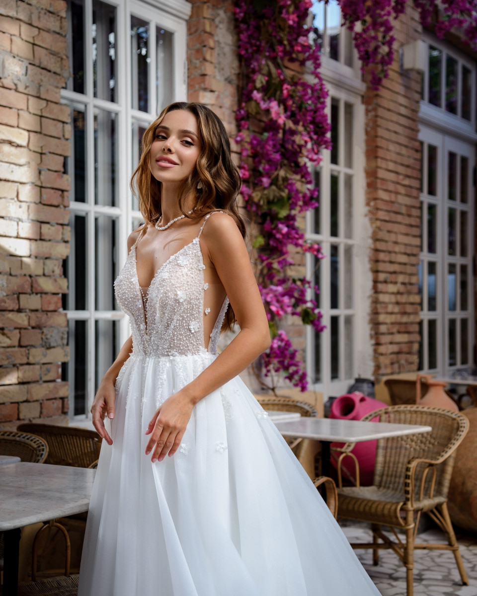 Trouwjurk van myLovely Bridal Lounge impressie 