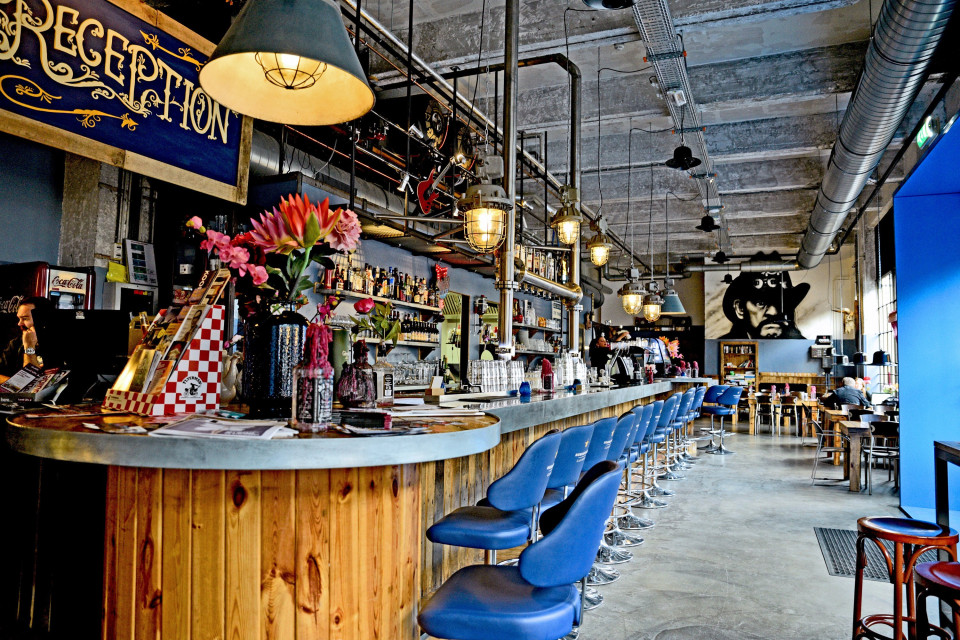 Trouwen bij Stayokay Eindhoven - Blue Collar