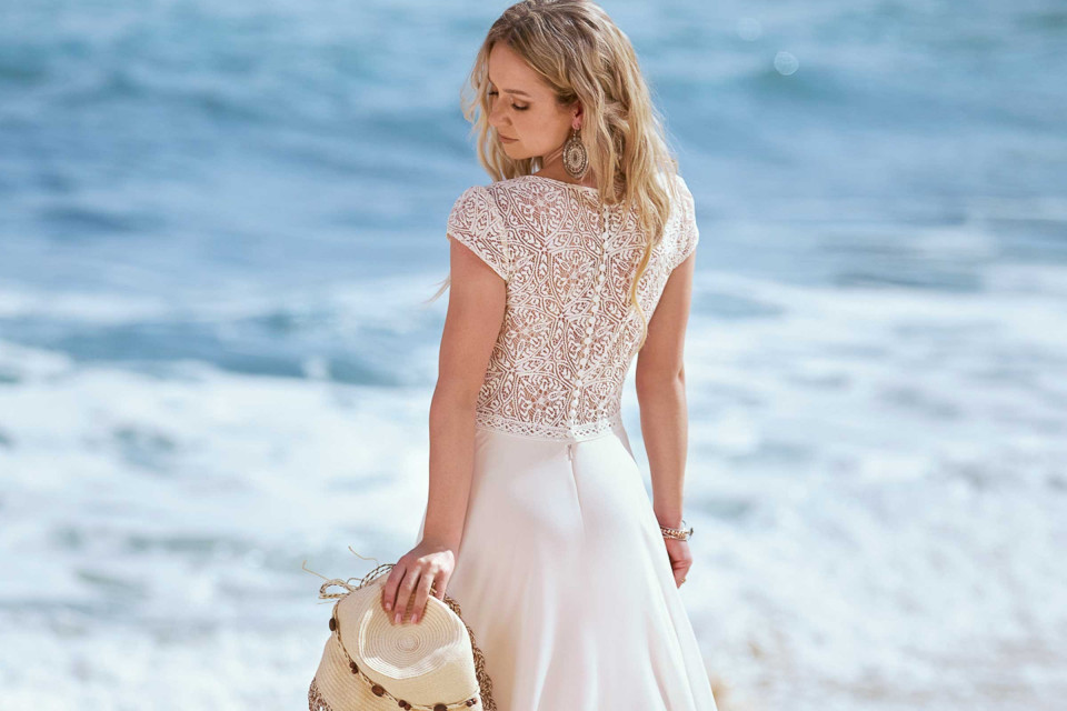 Trouwjurk van Turtel &amp; Täubchen Deggendorf | Hochzeitsmode zum Verlieben - Brautmoden Concept Store Niederbayern details