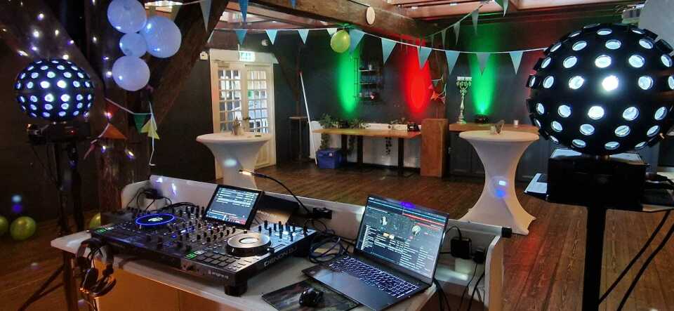 Muziek van Back in Time DJ's impressie 3