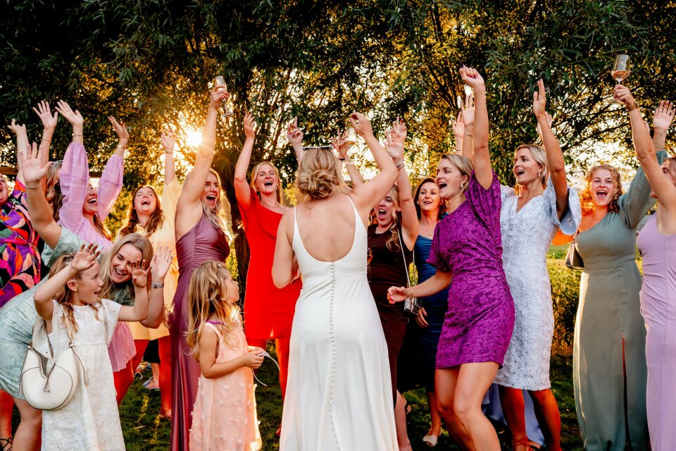 Trouwfotograaf By Noesha Photography details