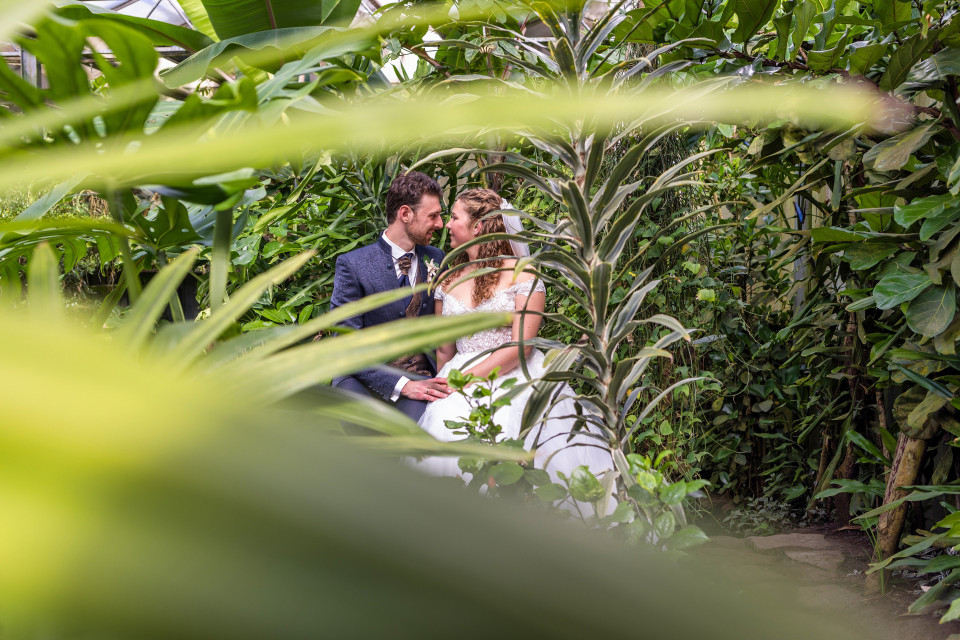 huwelijksfotografie in de botanische tuinen