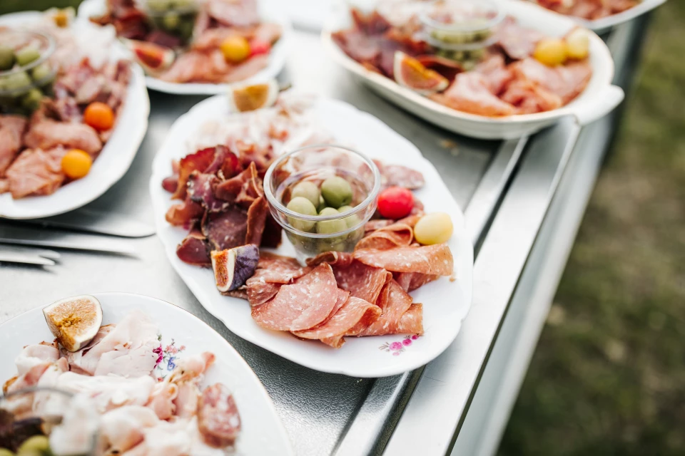 Fingerfood Hochzeit | Herzhafte Snacks und süße Häppchen für deine Hochzeit