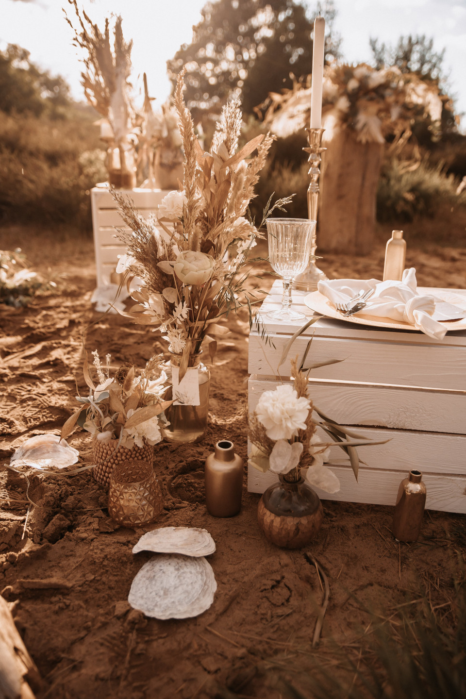 Deko im Bohemian Look für eine Hochzeit im Freien